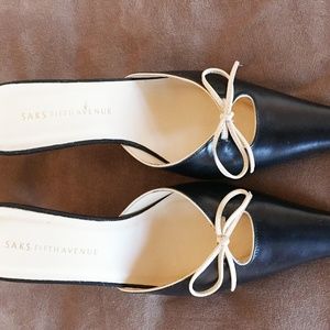 SAKS FIFTH AVENUE BLACK LEATHER KITTEN HEEL MULES